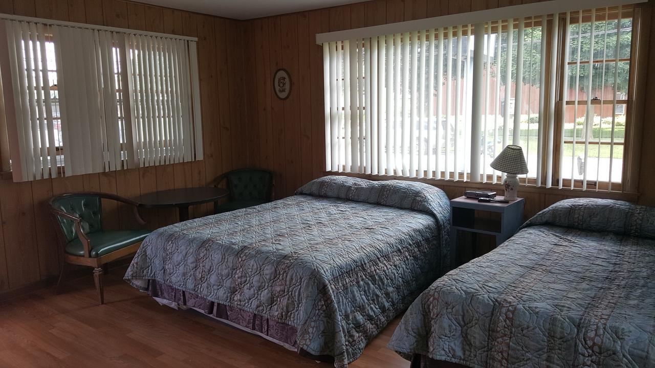 Alpine Motel In Heart Of Wisconsin Dells Downtown. Exteriér fotografie