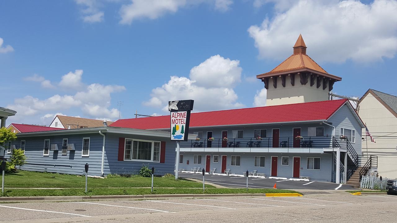 Alpine Motel In Heart Of Wisconsin Dells Downtown. Exteriér fotografie